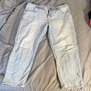 American Eagle Mom Jean